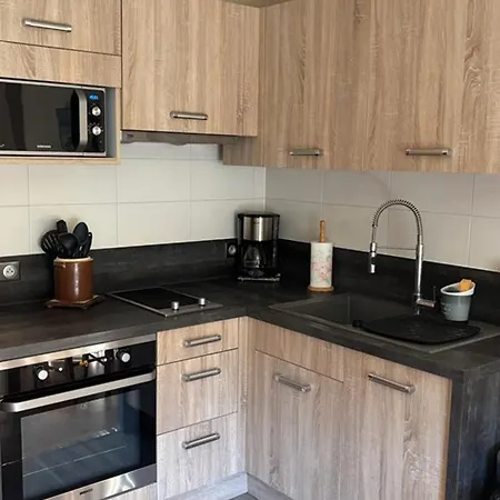 T2 Avec Balcon Proche - Fr-1-787-127 Apartamento *